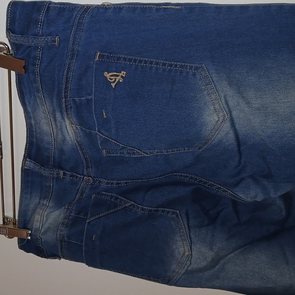 VIP Jeans - Picture 5 of 6